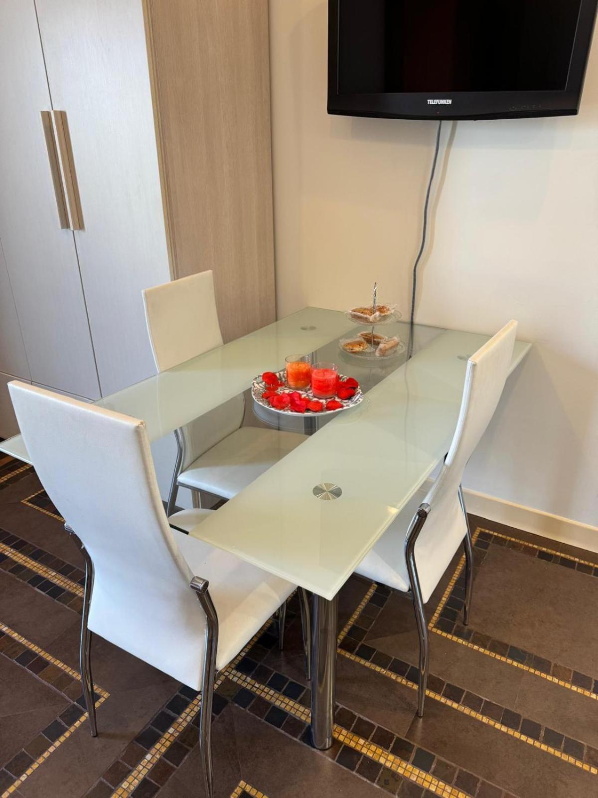 Regina Del Porto Apartment Бриндизи Екстериор снимка