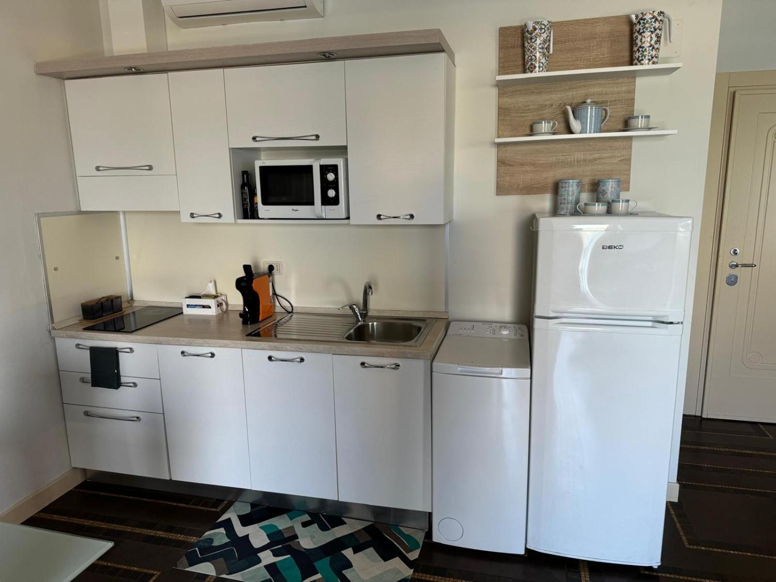 Regina Del Porto Apartment Бриндизи Екстериор снимка