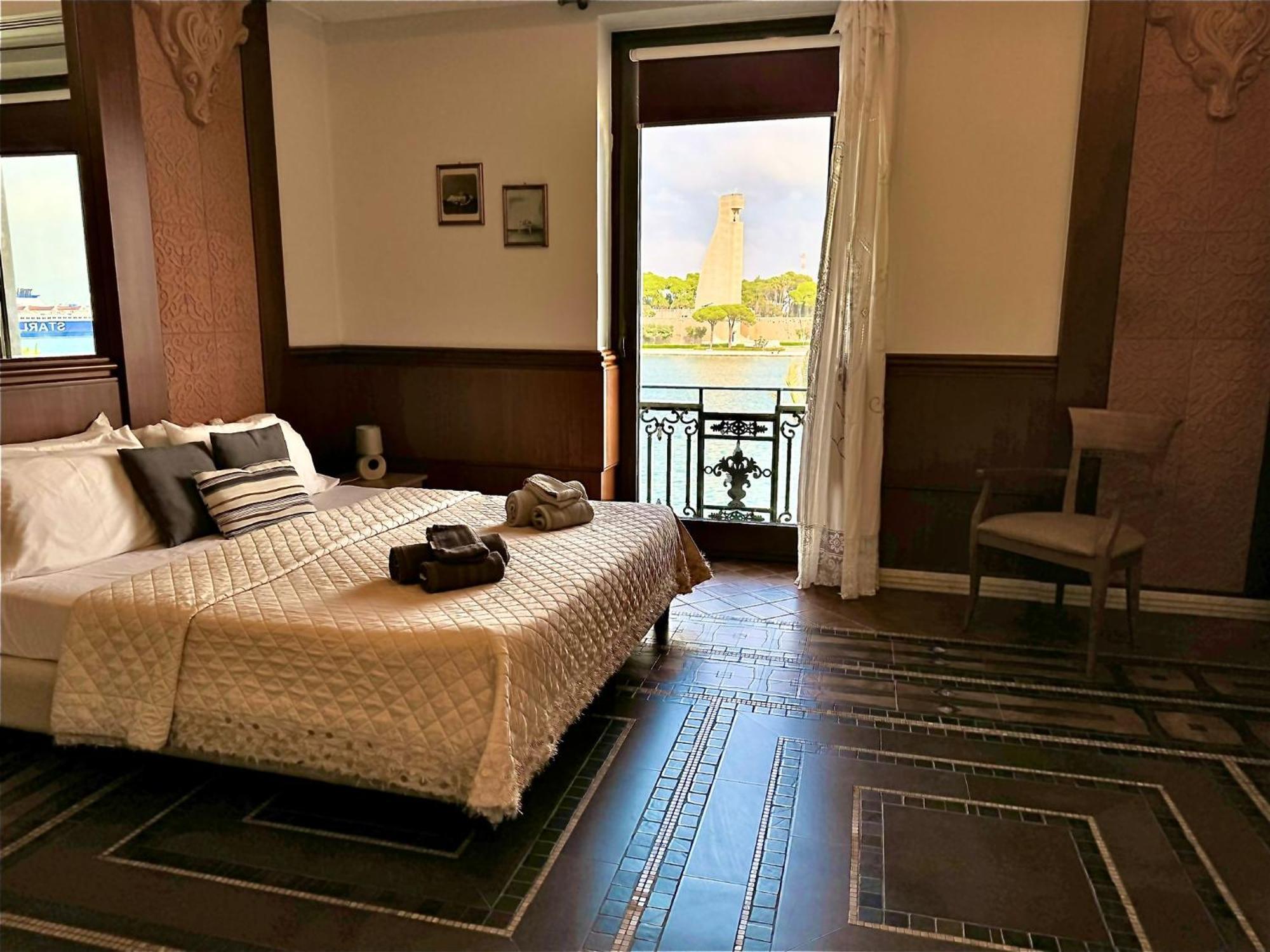 Regina Del Porto Apartment Бриндизи Екстериор снимка